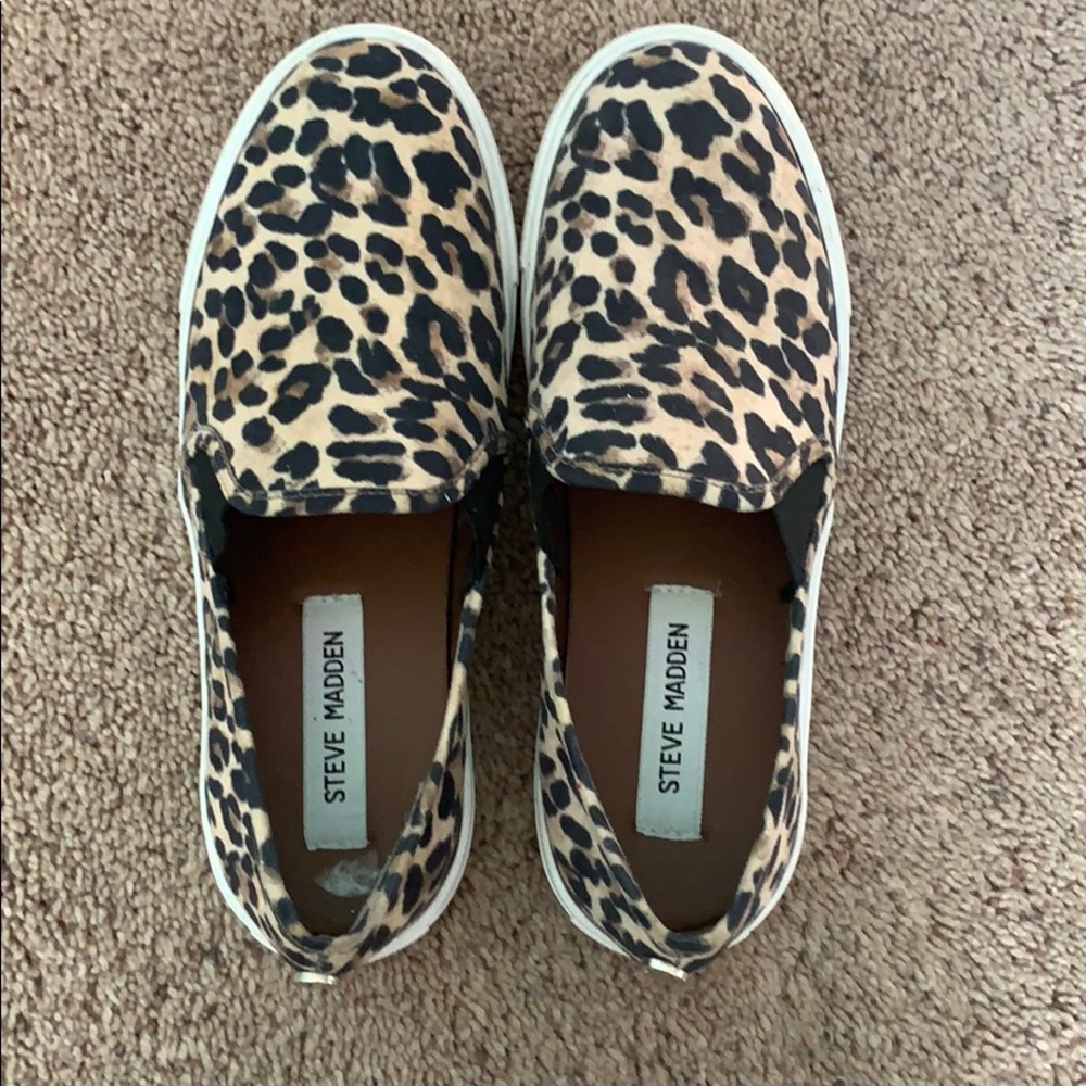 Leopard print Steve Madden slip-ons